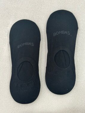 2 Ct Lot Black Women’s Bombas Socks No Show Medium